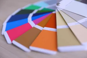 Cores e Tipografia: Criando uma Identidade Visual Atrativa